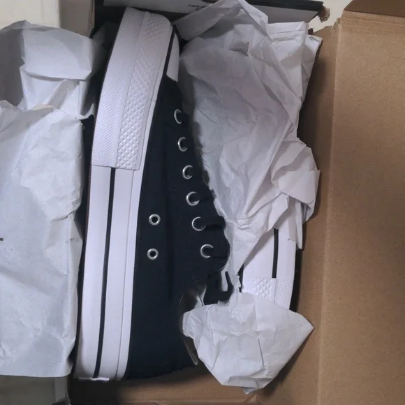 SOLD Converse CTAS Lift Lo Platform Sneakers in Black sz 10 NEW - Picture 10 of 10